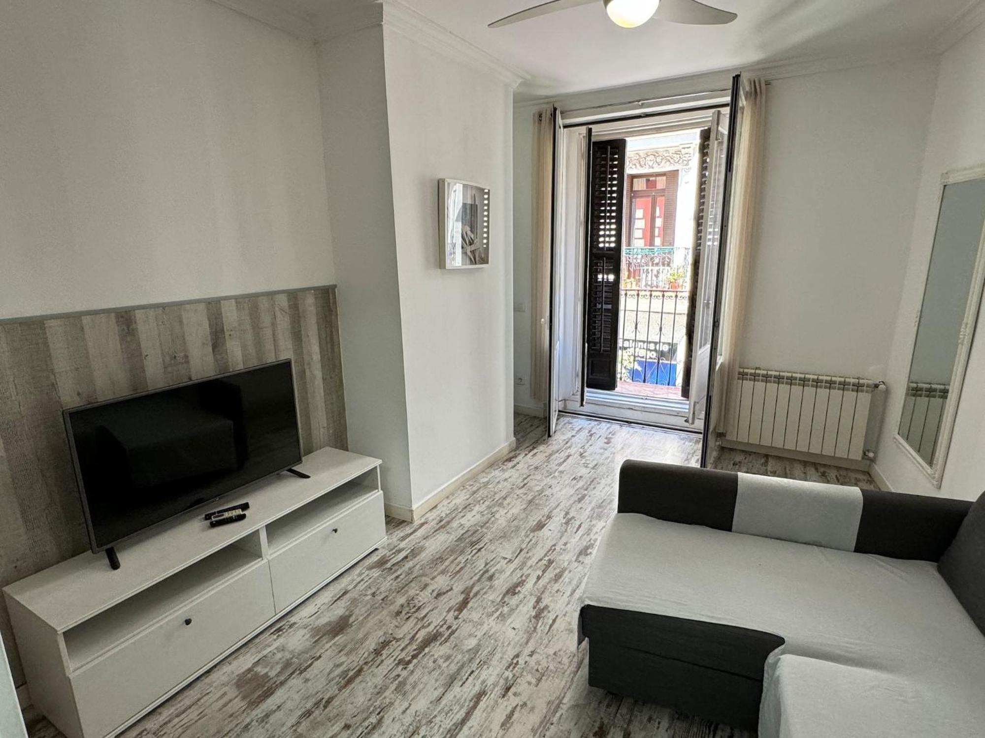 Apartamentos Day Madrid Plaza De Espana Centro Gran Via Sol Malasana Exterior photo